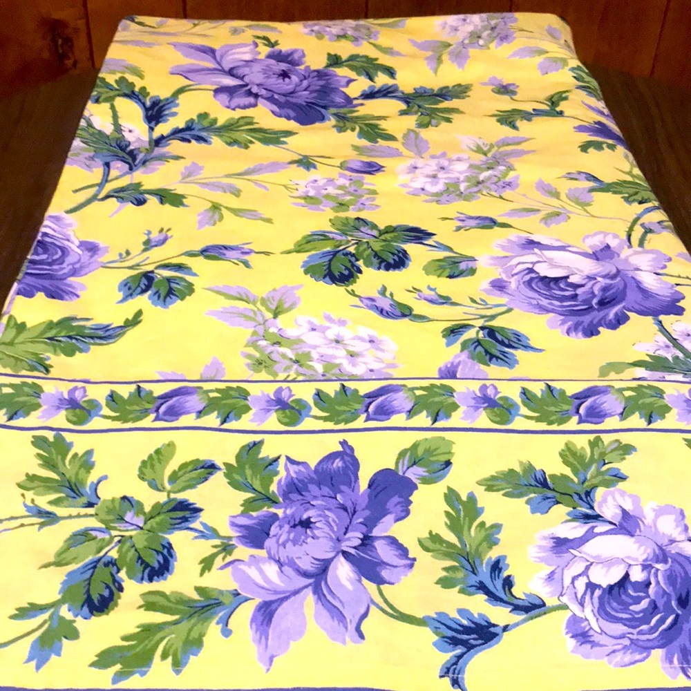 NWT April Cornell Yellow & Blue Floral Tablecloth 60” x 90”